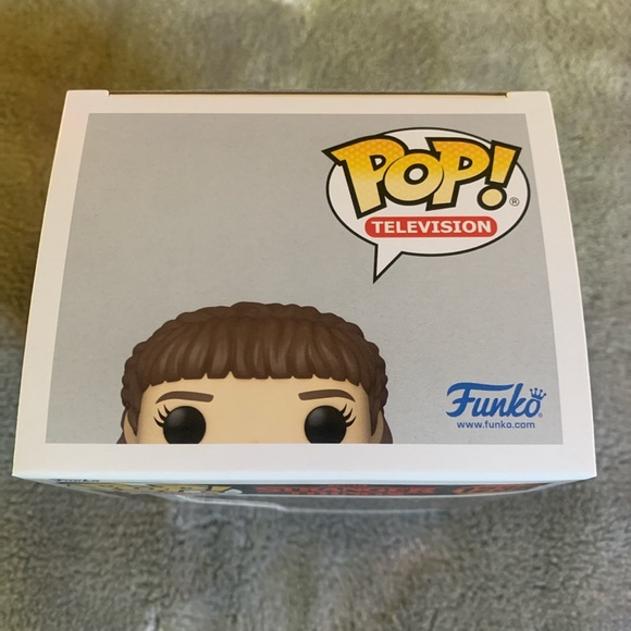 Funko Pop! Television Netflix Stranger Things 4 Eleven # 1238 2022 Release - Picture 5 of 7